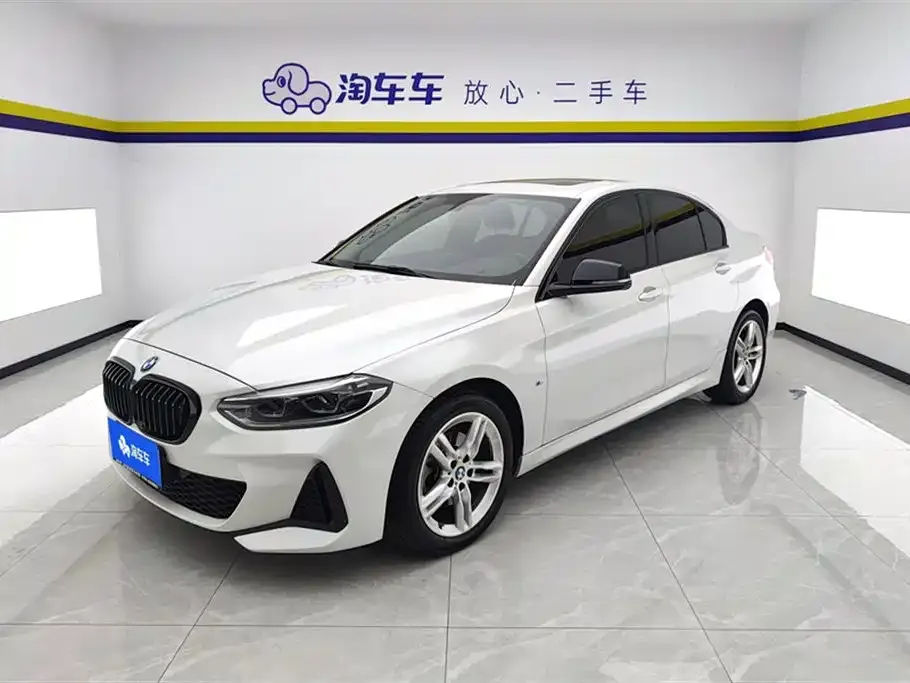 BMW 1 Series 2023 из CN, фото 1
