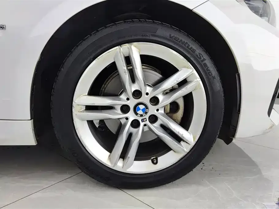 BMW 1 Series 2023 из CN, фото 6