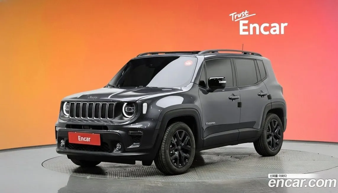 Jeep Renegade — фото 1