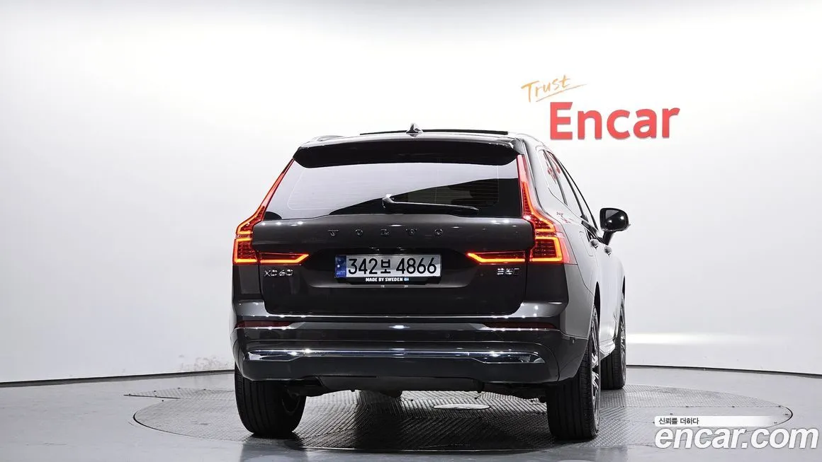 Volvo XC60 — фото 4