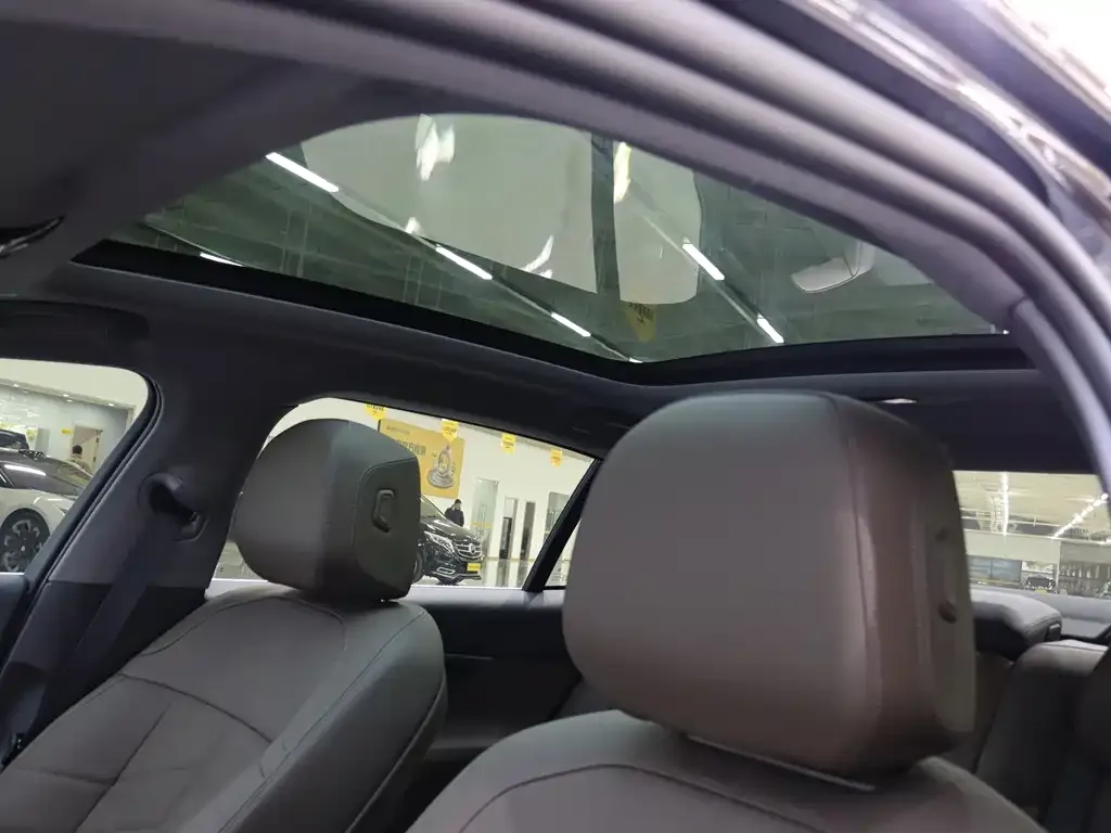 BMW 5 Series 2025 из CN, фото 3