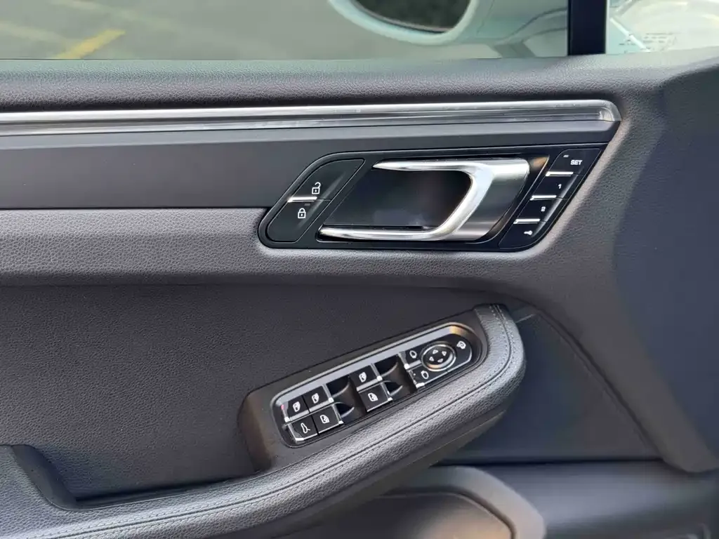 Porsche Macan 2023 из CN, фото 4
