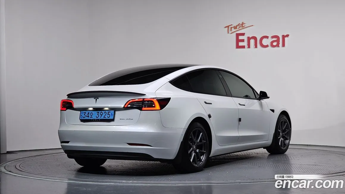 Tesla Model 3 2021 из KR, фото 3