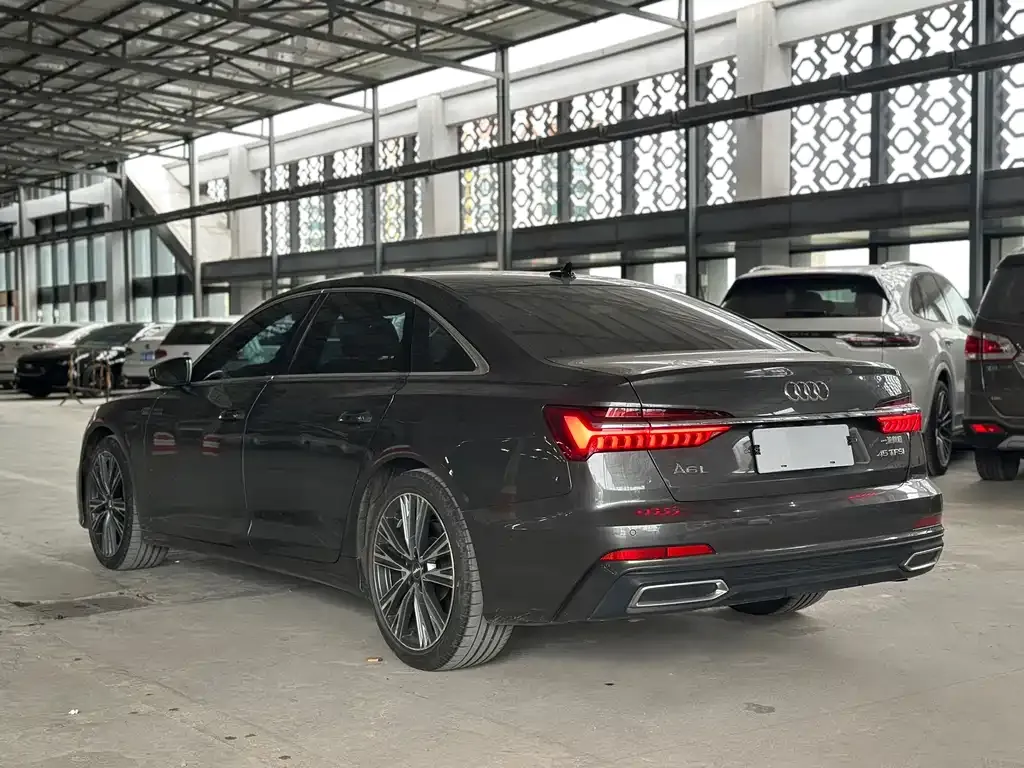 Audi A6L 2021 из CN, фото 5