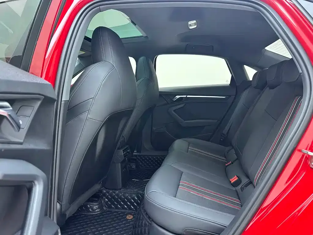 Audi A3 2022 из CN, фото 10