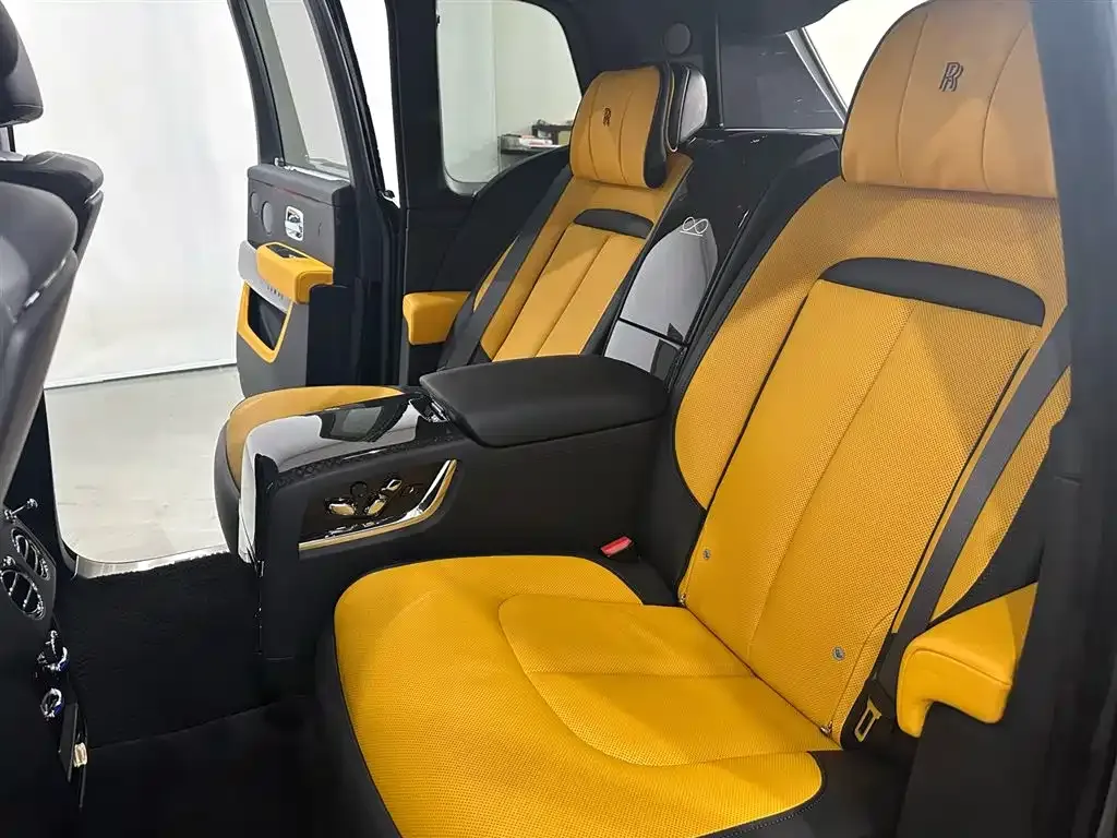 Rolls-Royce Cullinan 2021 из CN, фото 3