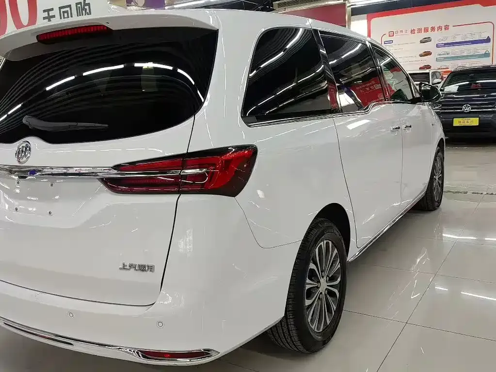 Buick GL8 2023 из CN, фото 6