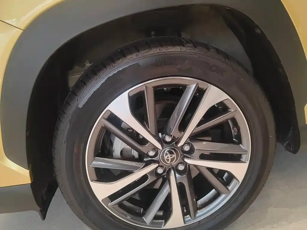 Toyota Frontlander 2022 из CN, фото 3