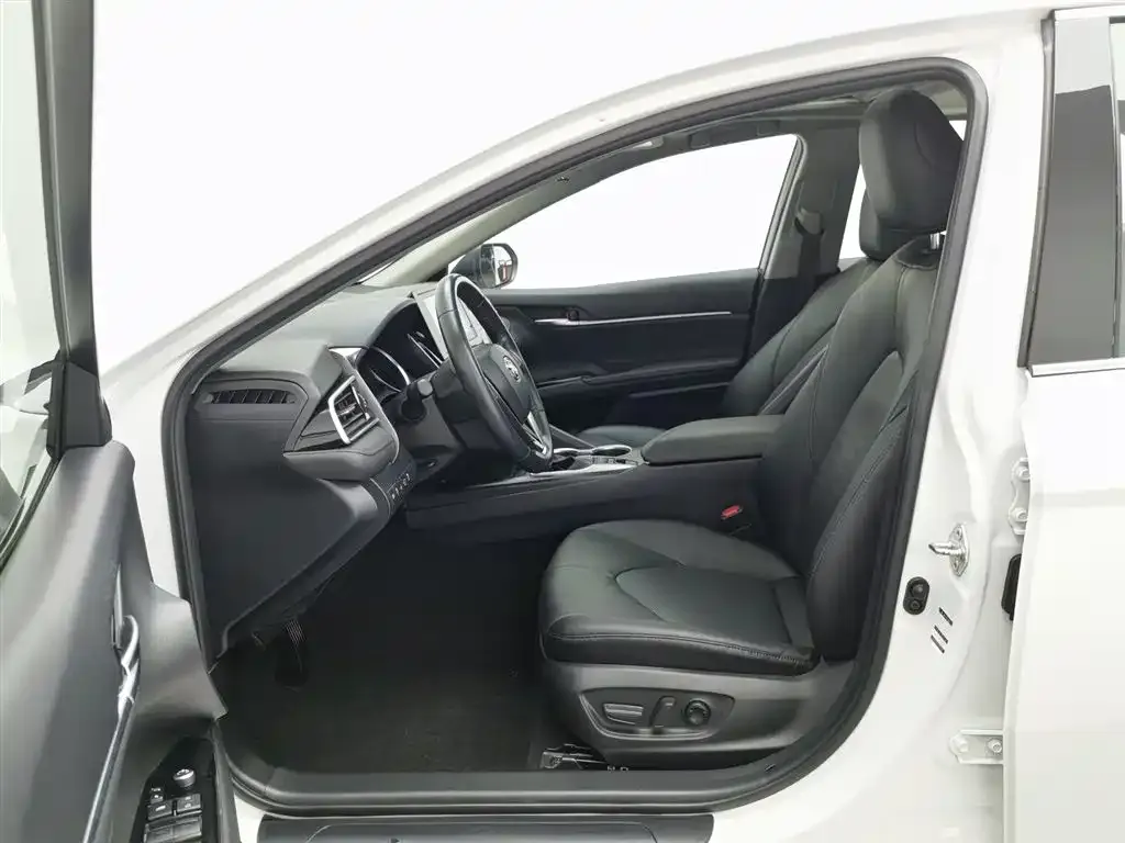 Toyota Camry 2022 из CN, фото 4