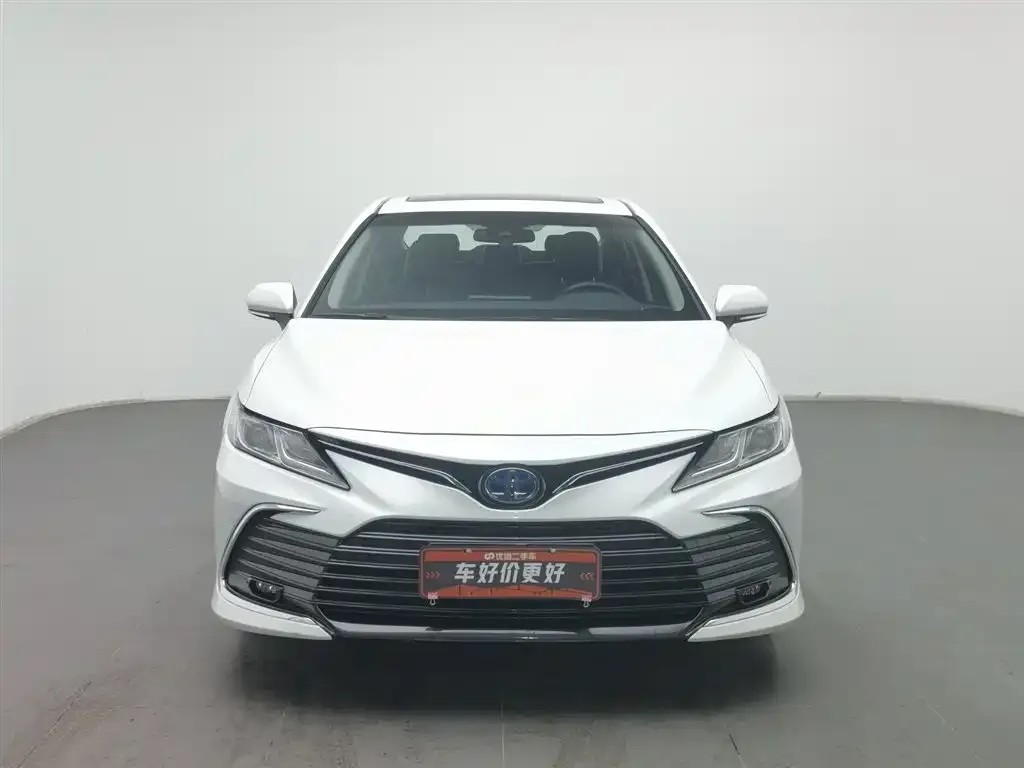 Toyota Camry 2022 из CN, фото 2