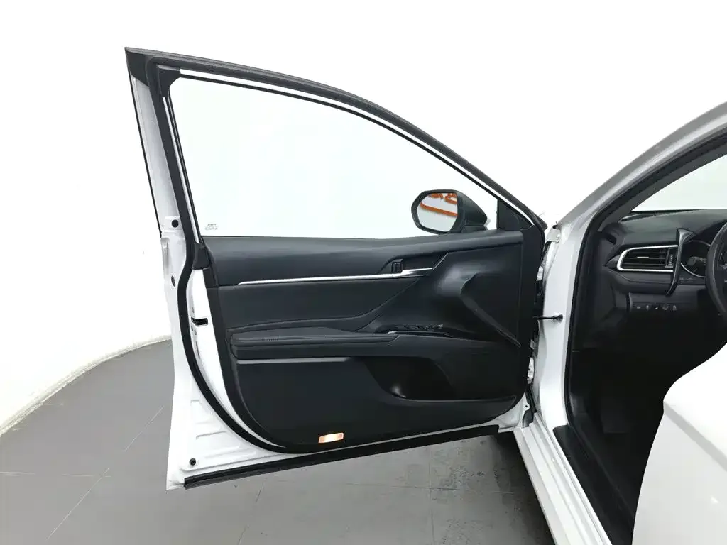 Toyota Camry 2022 из CN, фото 5
