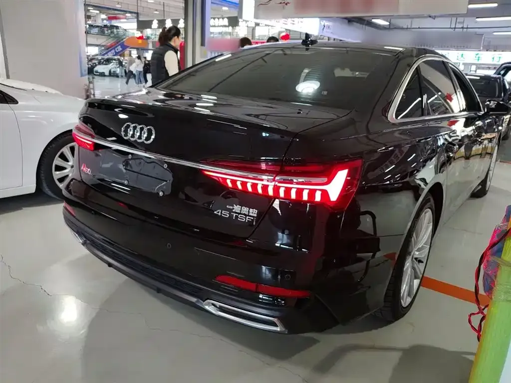 Audi A6L 2022 из CN, фото 7