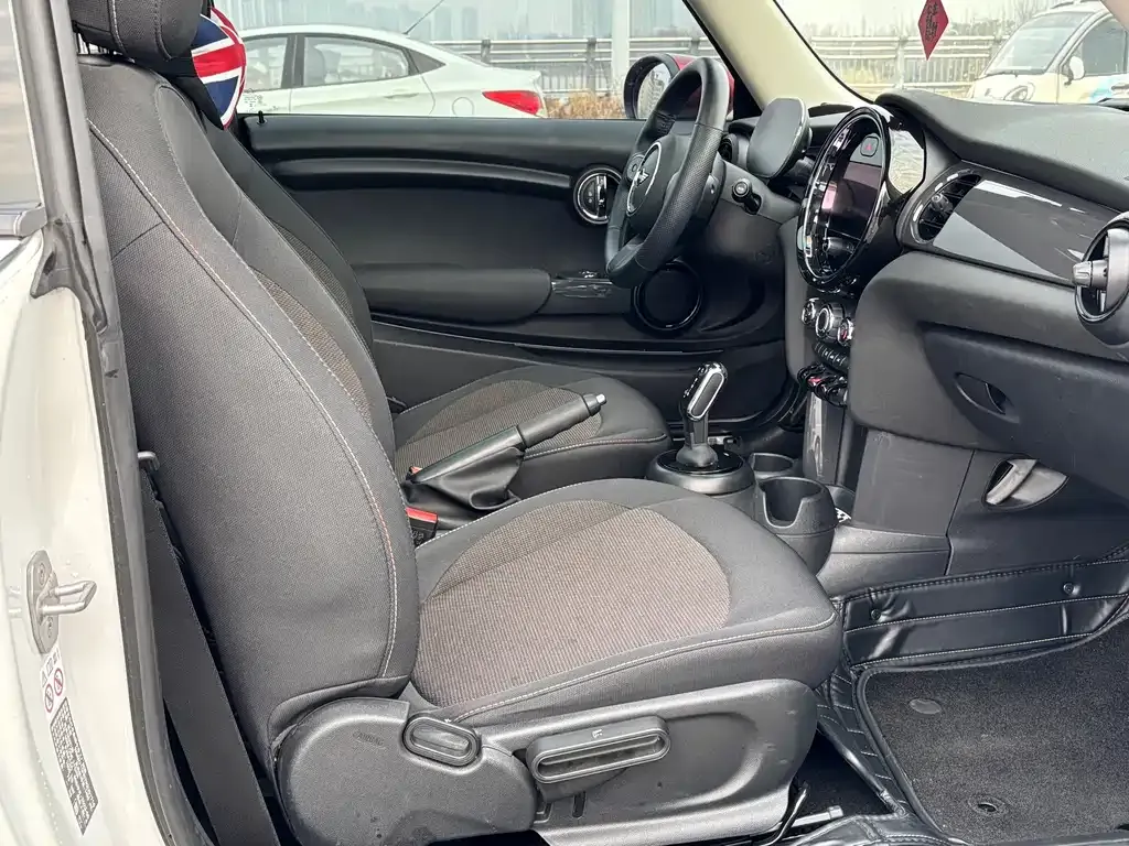 MINI Cooper (3-door) 2024 из CN, фото 4