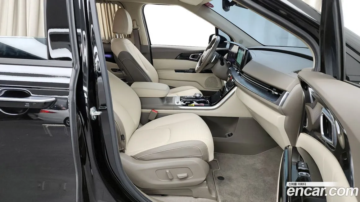 Kia Carnival — фото 10
