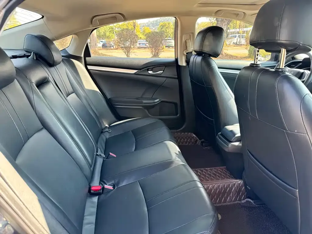 Honda Civic 2022 из CN, фото 2