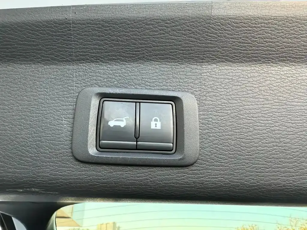 Mitsubishi Outlander 2023 из CN, фото 10