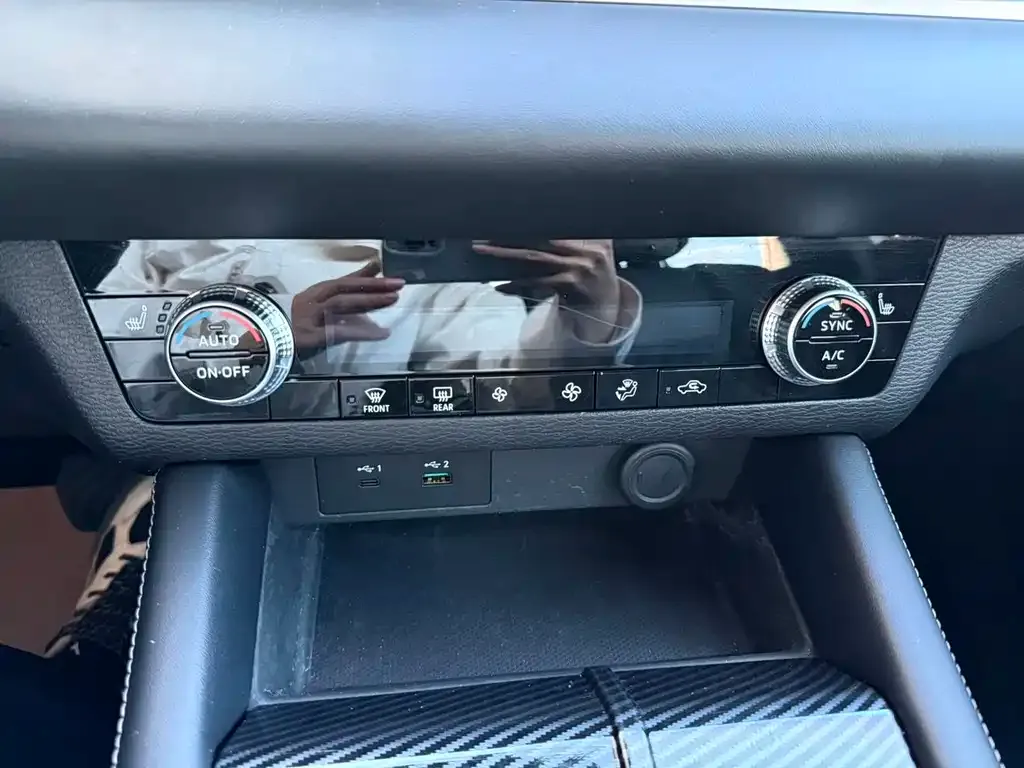 Mitsubishi Outlander 2023 из CN, фото 7