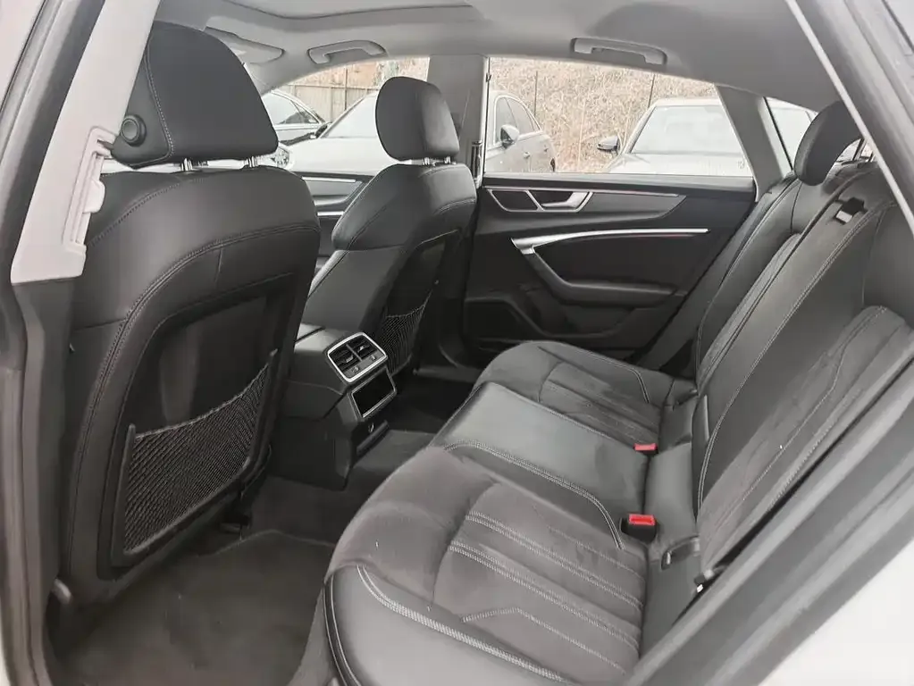 Audi A7 2025 из CN, фото 9