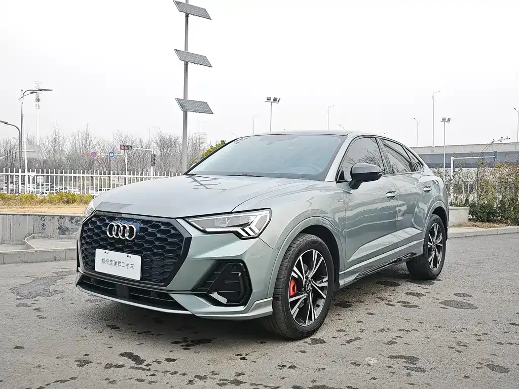 Audi Q3 Sportback 2022 из CN, фото 1