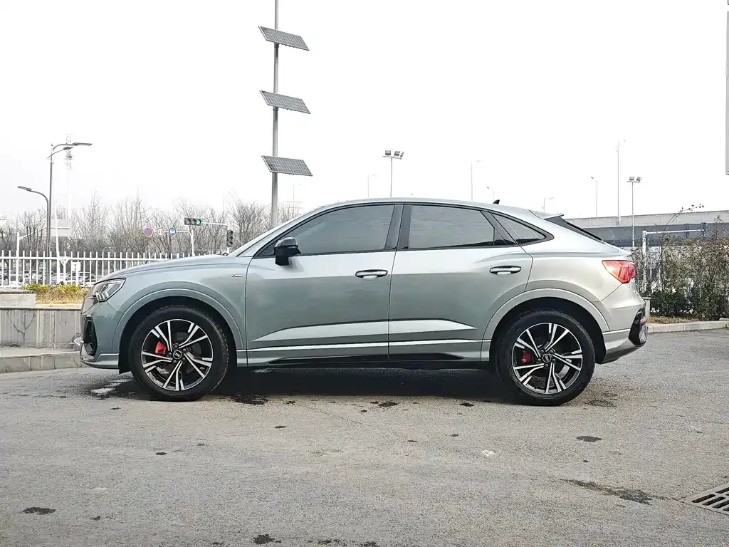 Audi Q3 Sportback 2022 из CN, фото 4