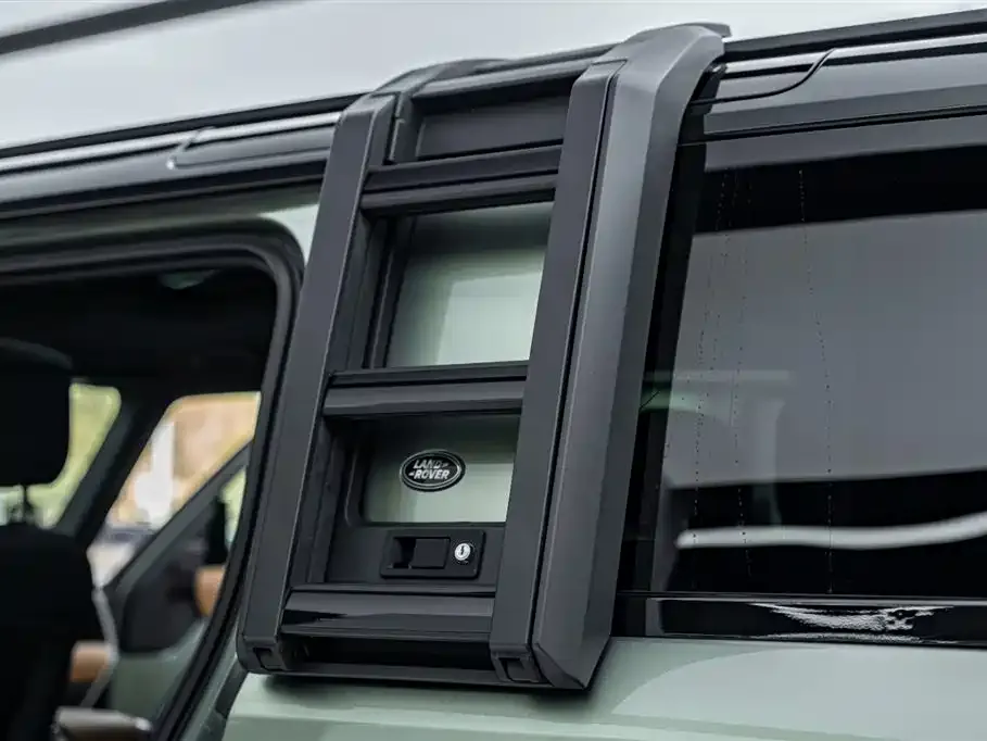 Land Rover Defender — фото 2