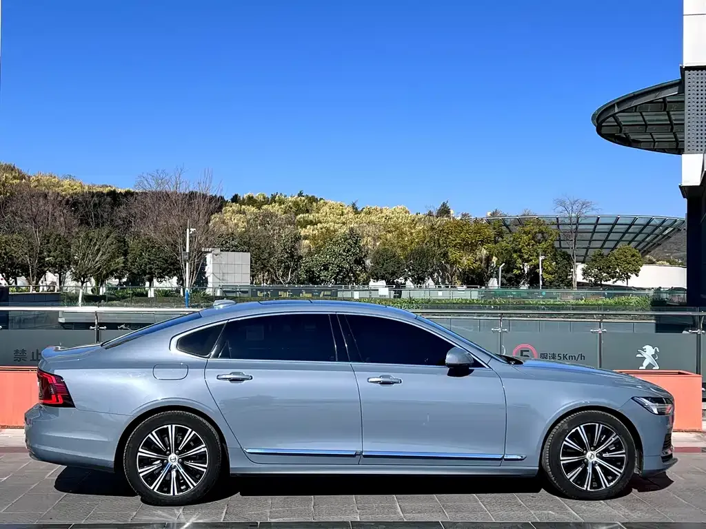 Volvo S90 PHEV 2022 из CN, фото 6