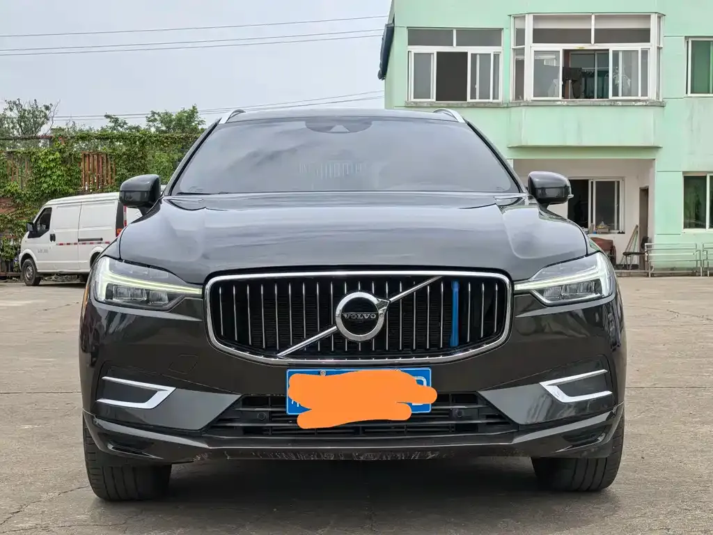 Volvo XC60 2021 из CN, фото 2