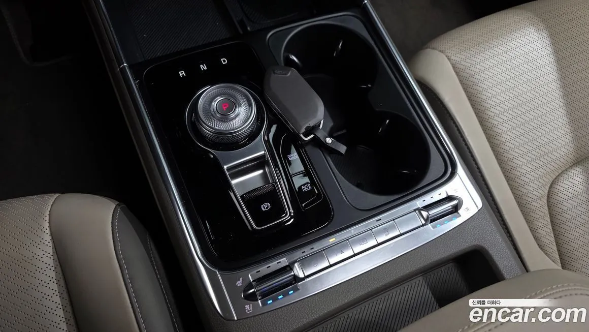 Kia Carnival — фото 10