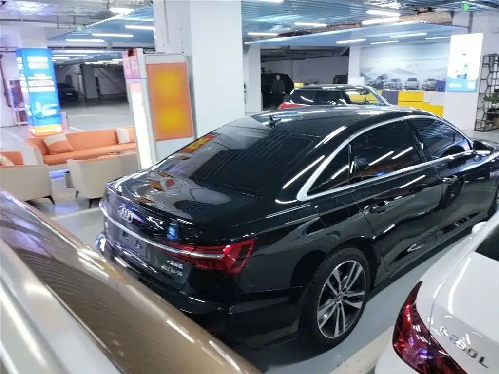 Audi A6L 2021 из CN, фото 9