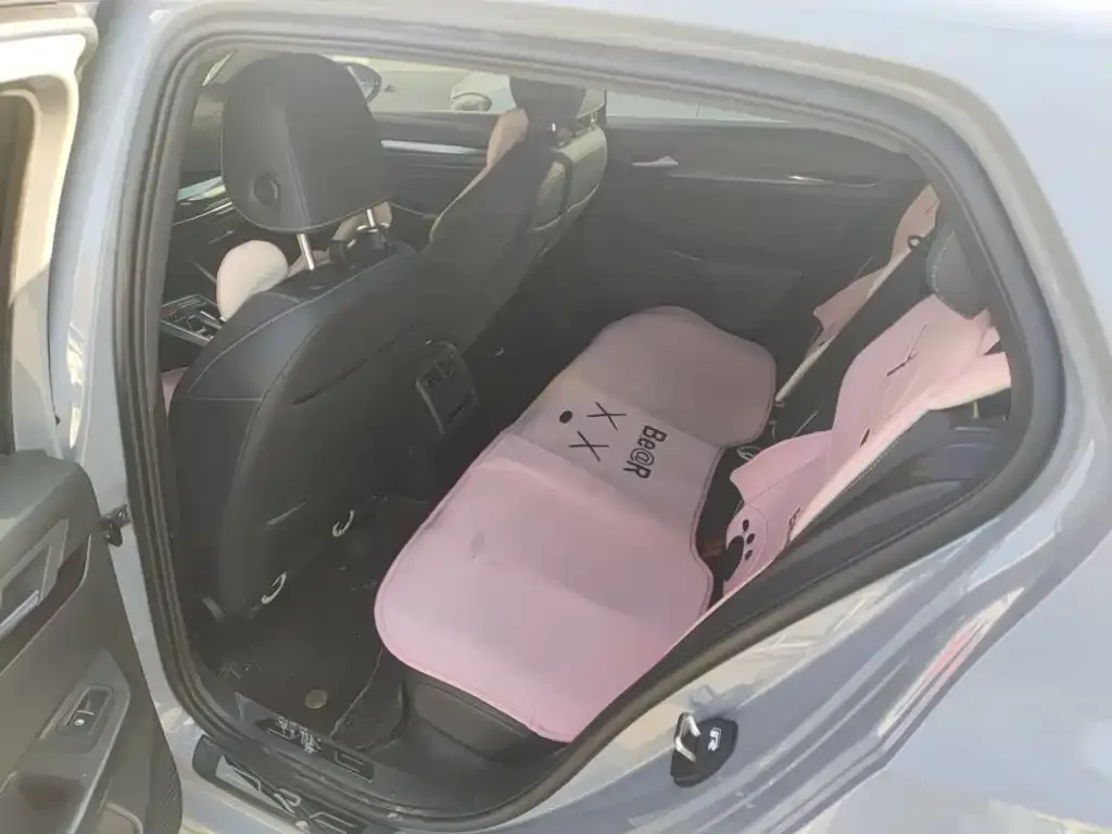 Volkswagen Golf 2021 из CN, фото 3