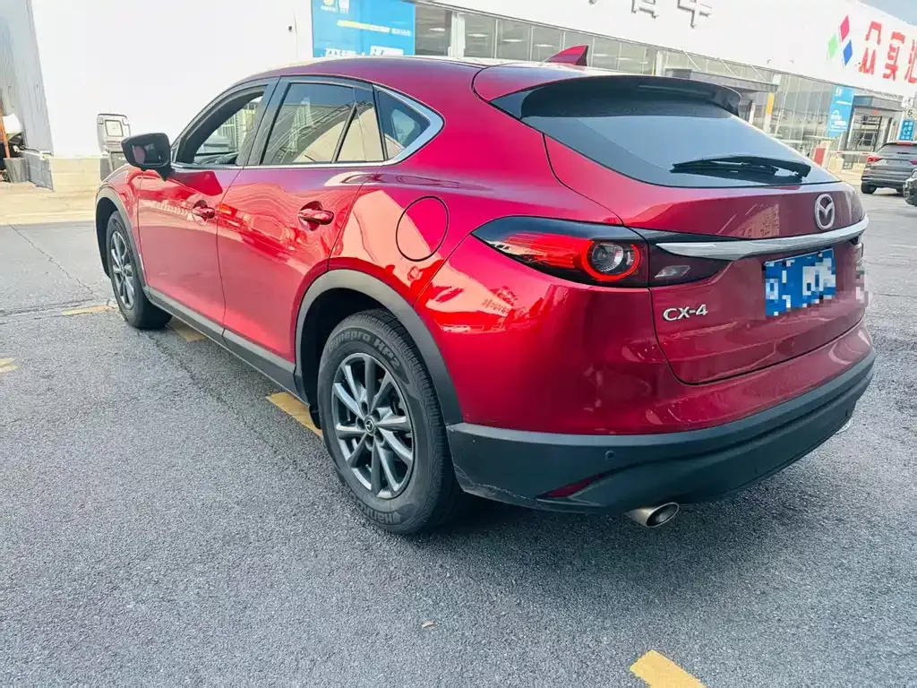 Mazda CX-4 2023 из CN, фото 2
