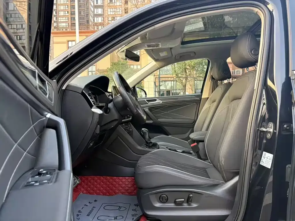 Volkswagen Tiguan L 2022 из CN, фото 6