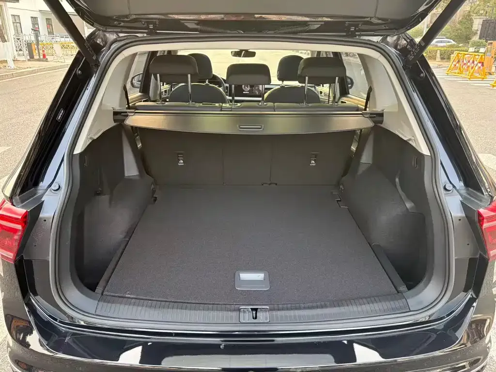 Volkswagen Tiguan L 2022 из CN, фото 5