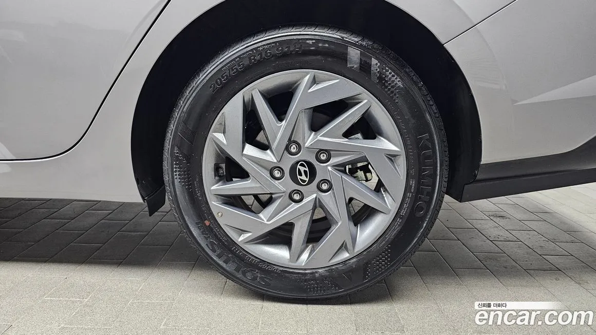 Hyundai AVANTE — фото 10
