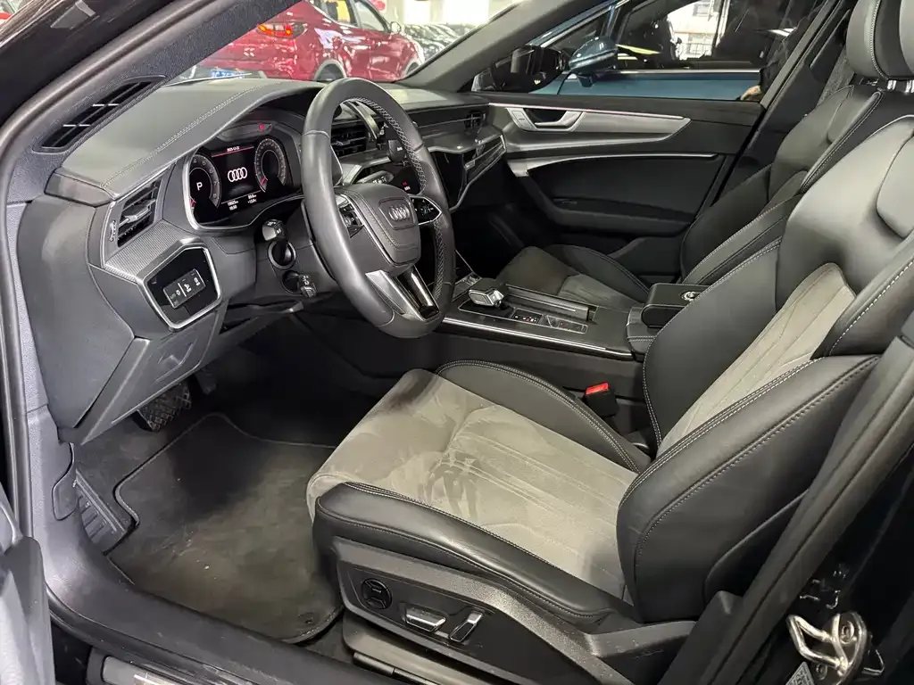 Audi A6L 2024 из CN, фото 3