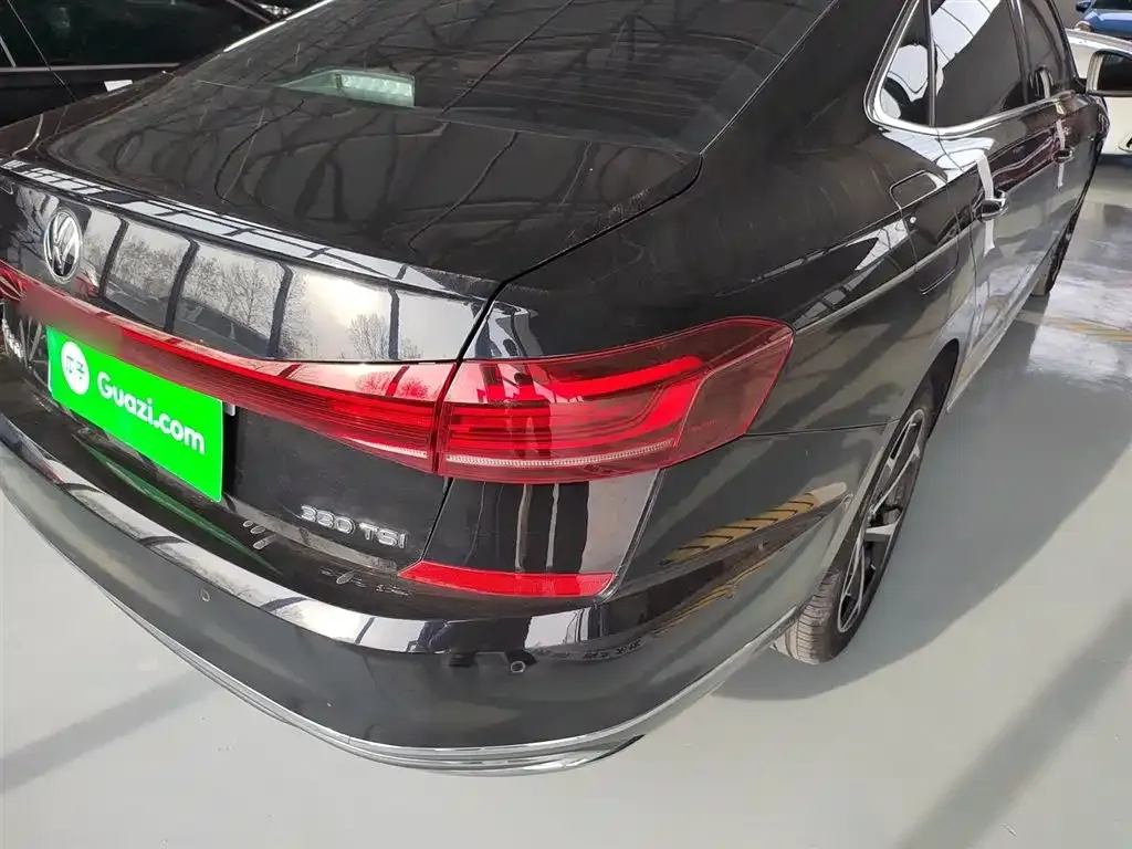 Volkswagen Passat 2023 из CN, фото 7