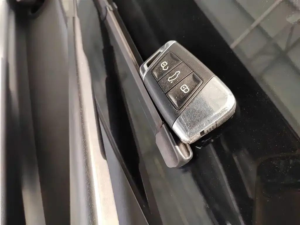 Volkswagen Passat 2023 из CN, фото 4