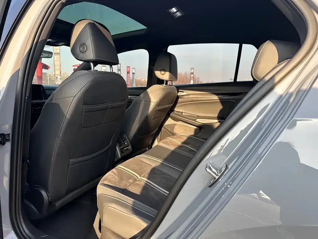 Volkswagen Golf 2022 из CN, фото 5