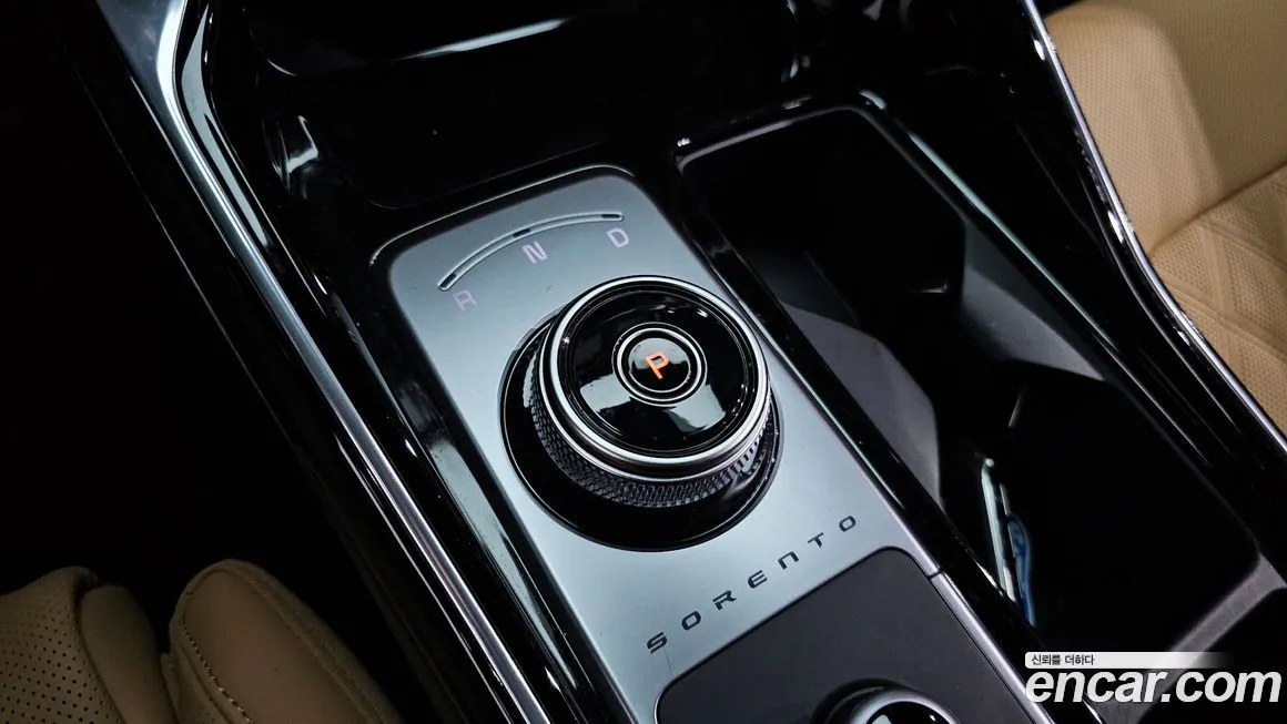 Kia Sorento — фото 8