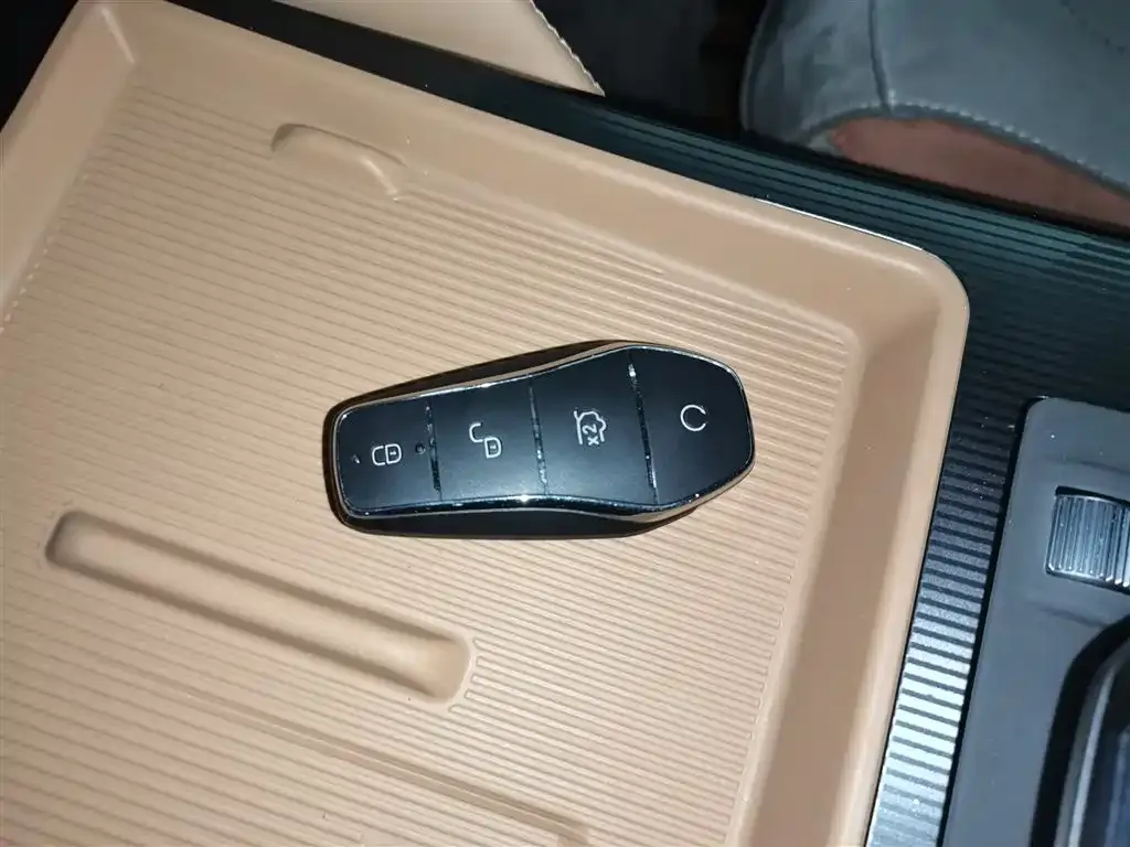 BYD L DM-i 2025 из CN, фото 9