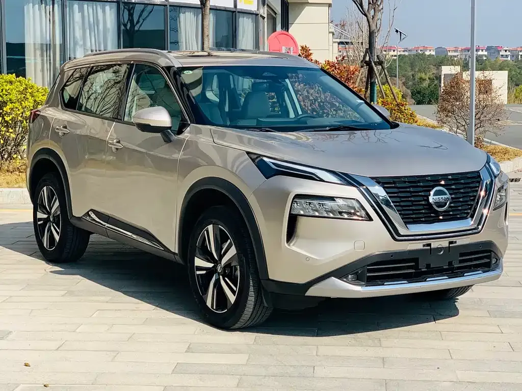 Nissan X-Trail 2023 из CN, фото 2