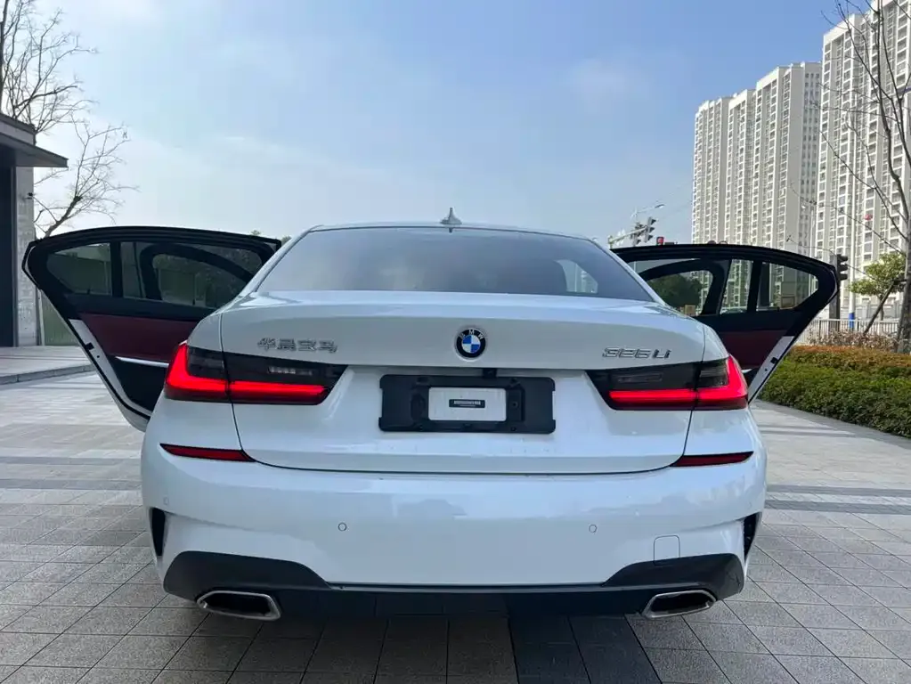 BMW 3 Series 2022 из CN, фото 4