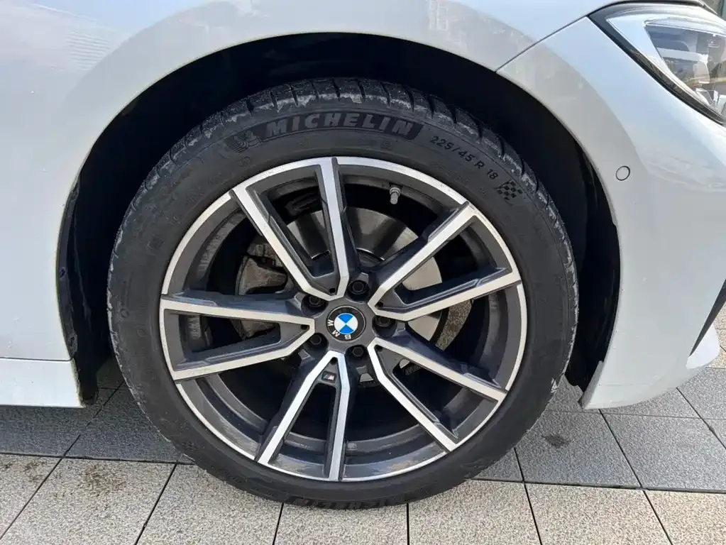 BMW 3 Series 2022 из CN, фото 10