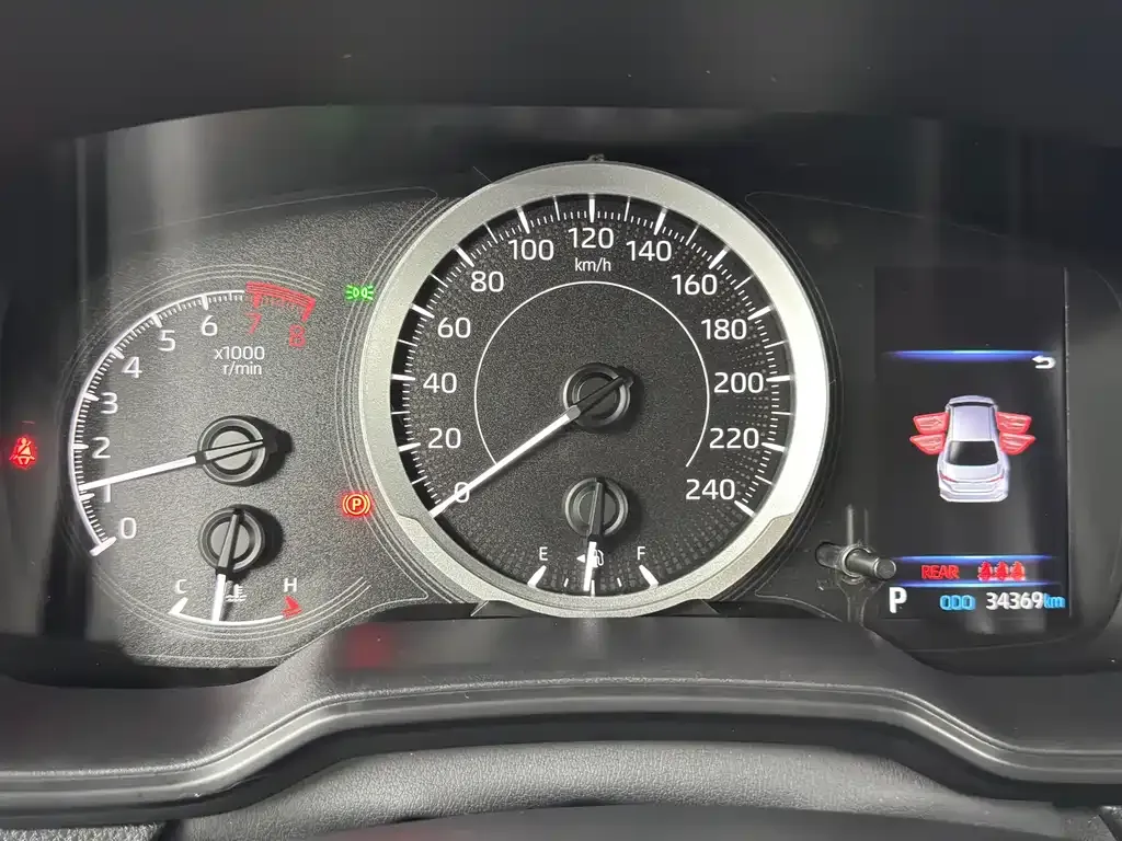Toyota Corolla 2022 из CN, фото 10