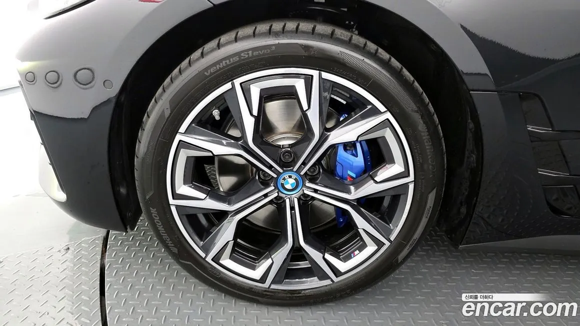 BMW i4 2023 из KR, фото 5
