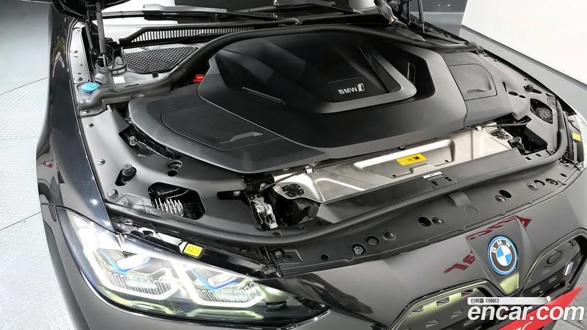 BMW i4 2023 из KR, фото 6