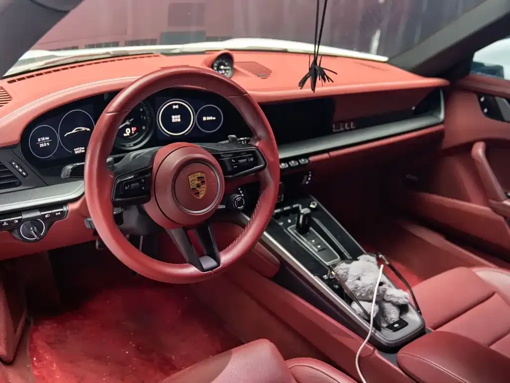 Porsche 911 2021 из CN, фото 9