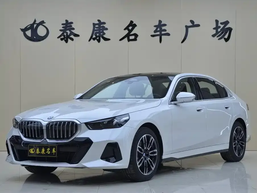 BMW 5 Series 2026 из CN, фото 1