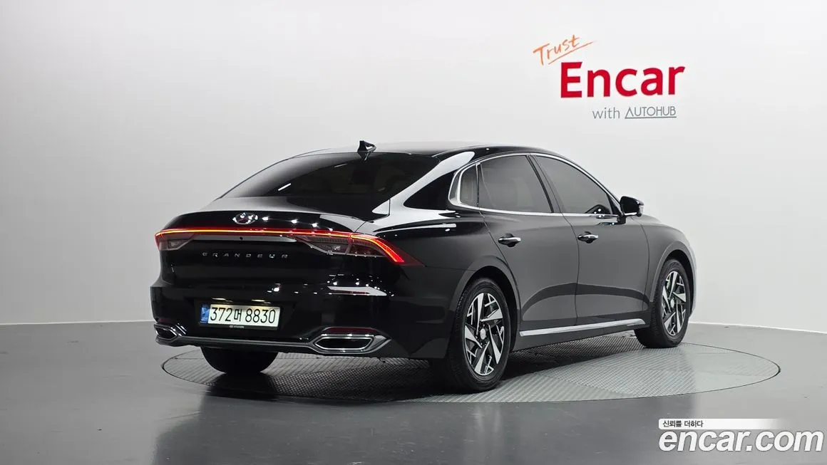 Hyundai Grandeur 2022 из KR, фото 2