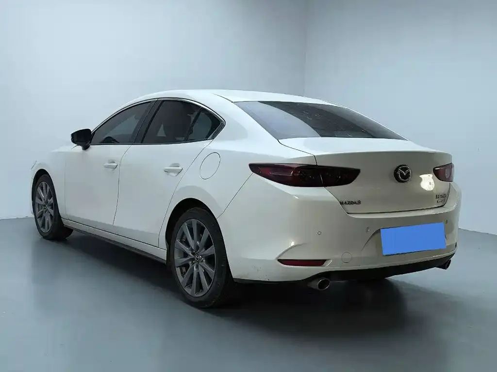Mazda 3 Axela — фото 4
